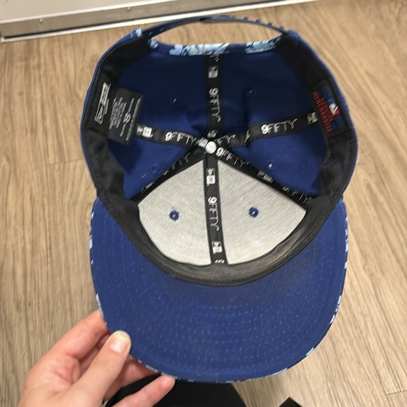 Women’s Toronto Bluejays Hat, Floral Bill - Picture 6 of 6